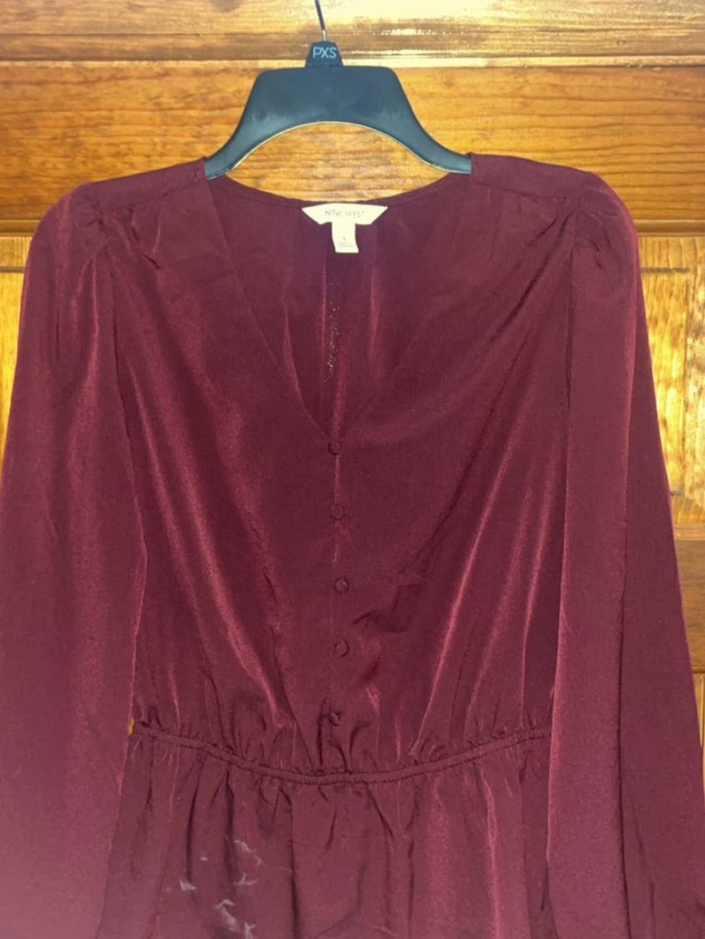 Women's Long-Sleeve V-Neck Top